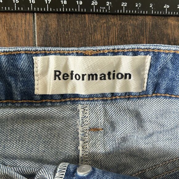Reformation Retooled Distressed Blue Denim Mini Skirt Salton Wash Size 29 LY397 - Picture 5 of 10